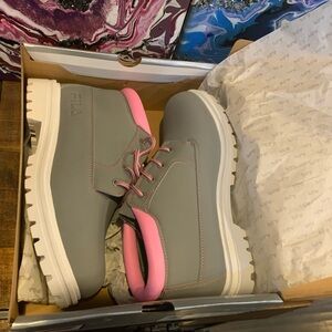 NIB Vintage FILA LUMINOUS Hiking Boots US Women SZ 10 Gray/Pink Never Worn